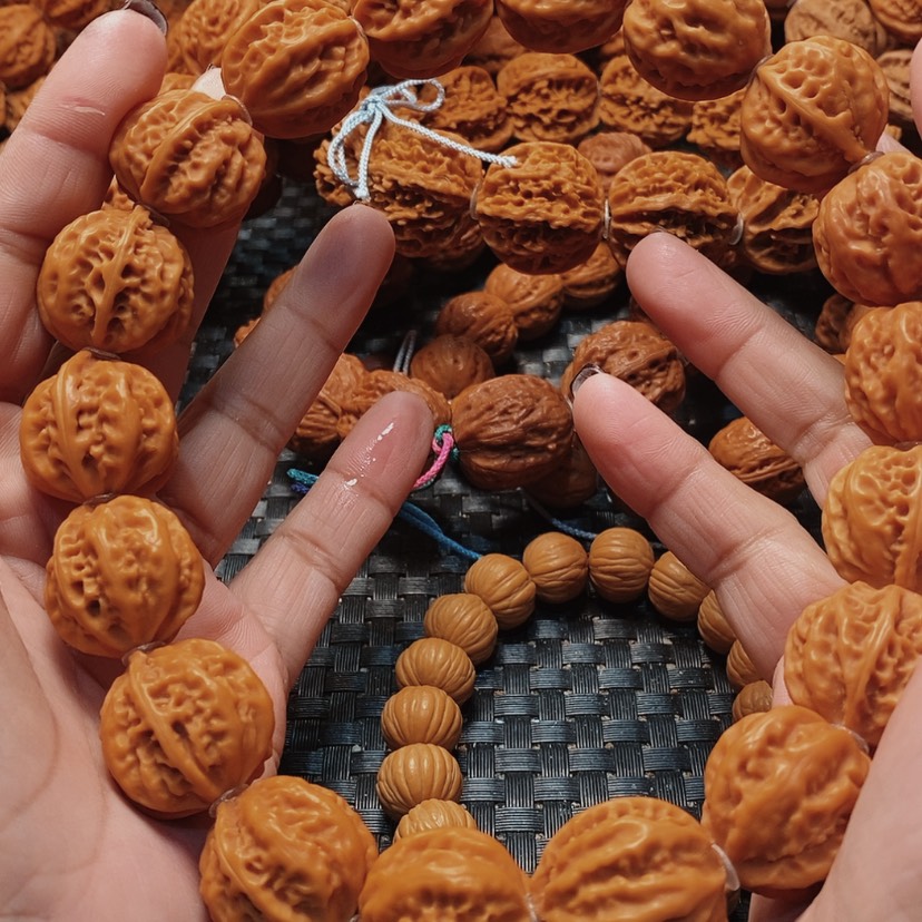 【闪购商品】文玩核桃吊坠?**品龙脊