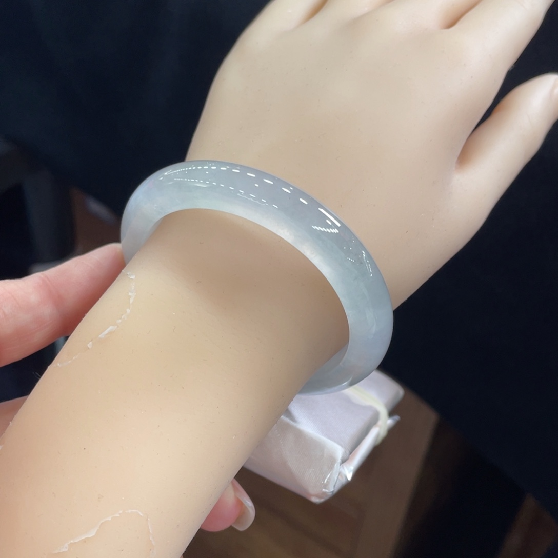 翡翠手镯未镶嵌翡翠52正圈