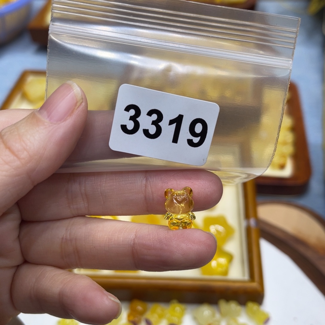 琥珀珠宝奇石未镶嵌