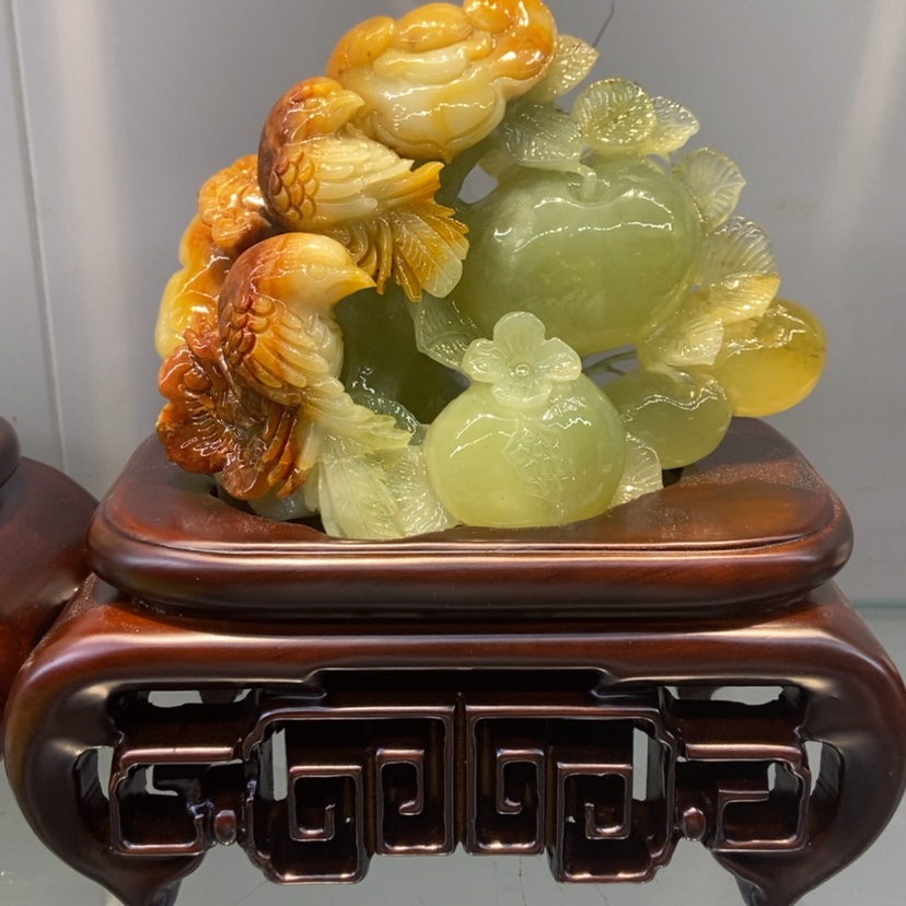 【闪购商品】未镶嵌蛇纹石玉（覆膜）珠宝奇石