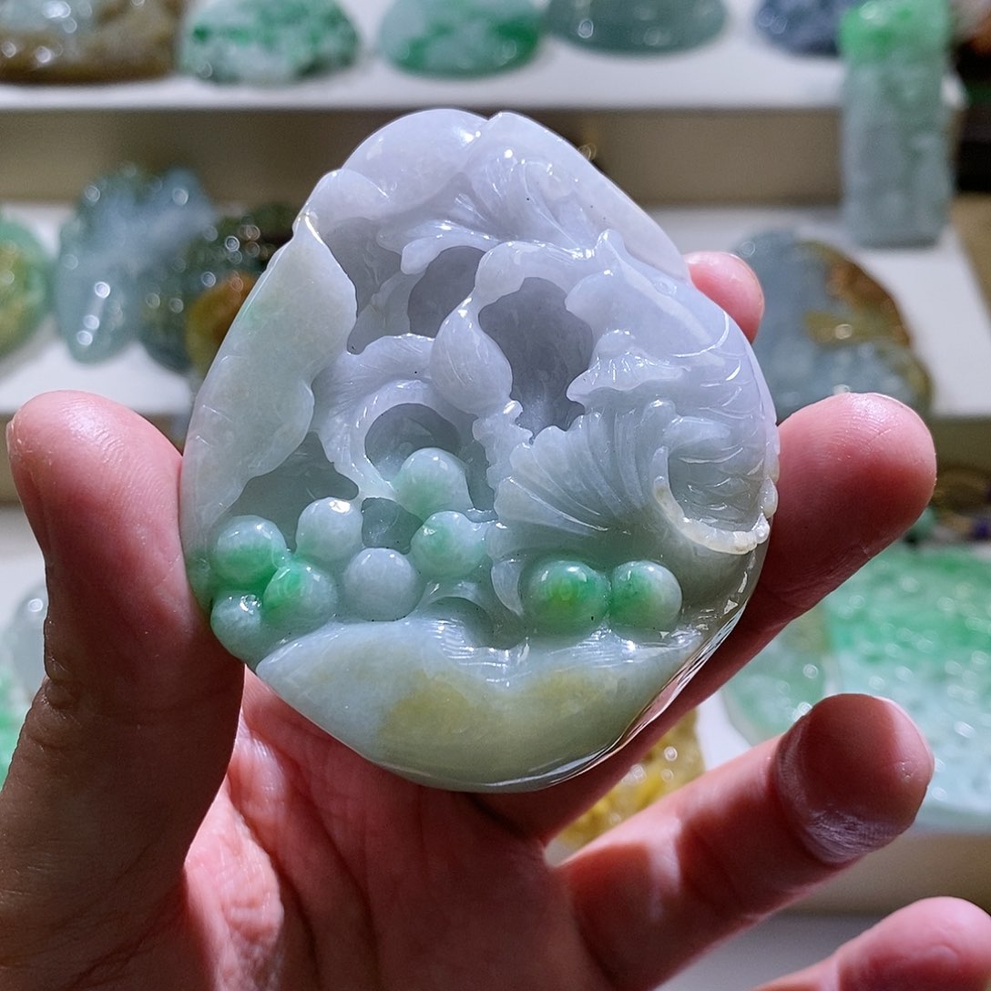 【闪购商品】翡翠颈饰未镶嵌荷叶鱼