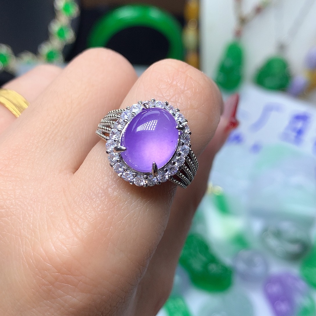 翡翠吊坠(赠链)未镶嵌