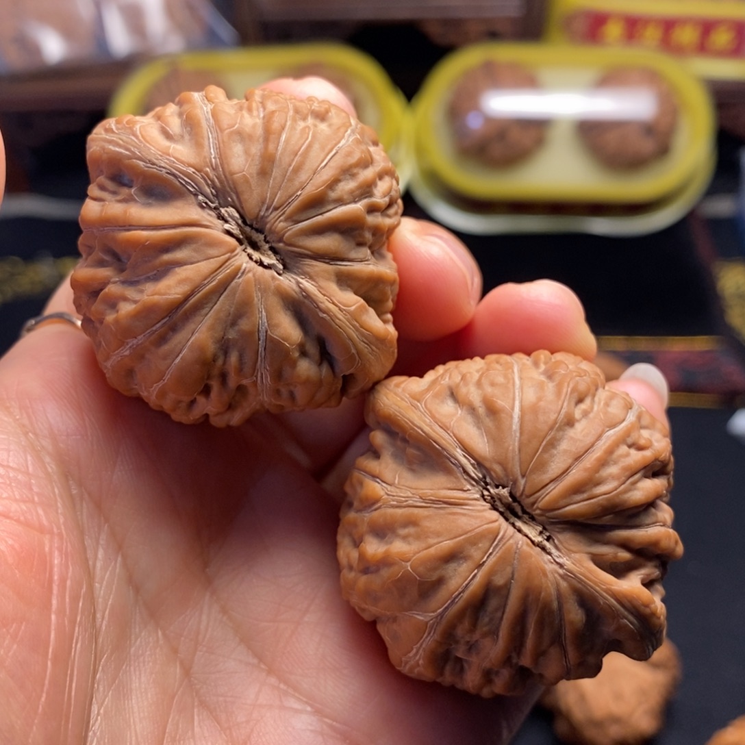 卷***卷桃核把件铁锤41全品