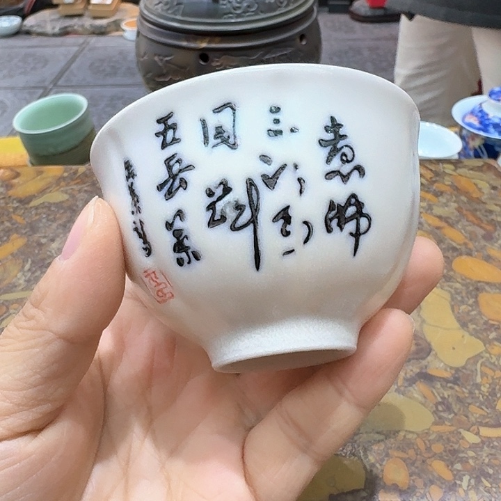 手绘杯一个，瓷。。。