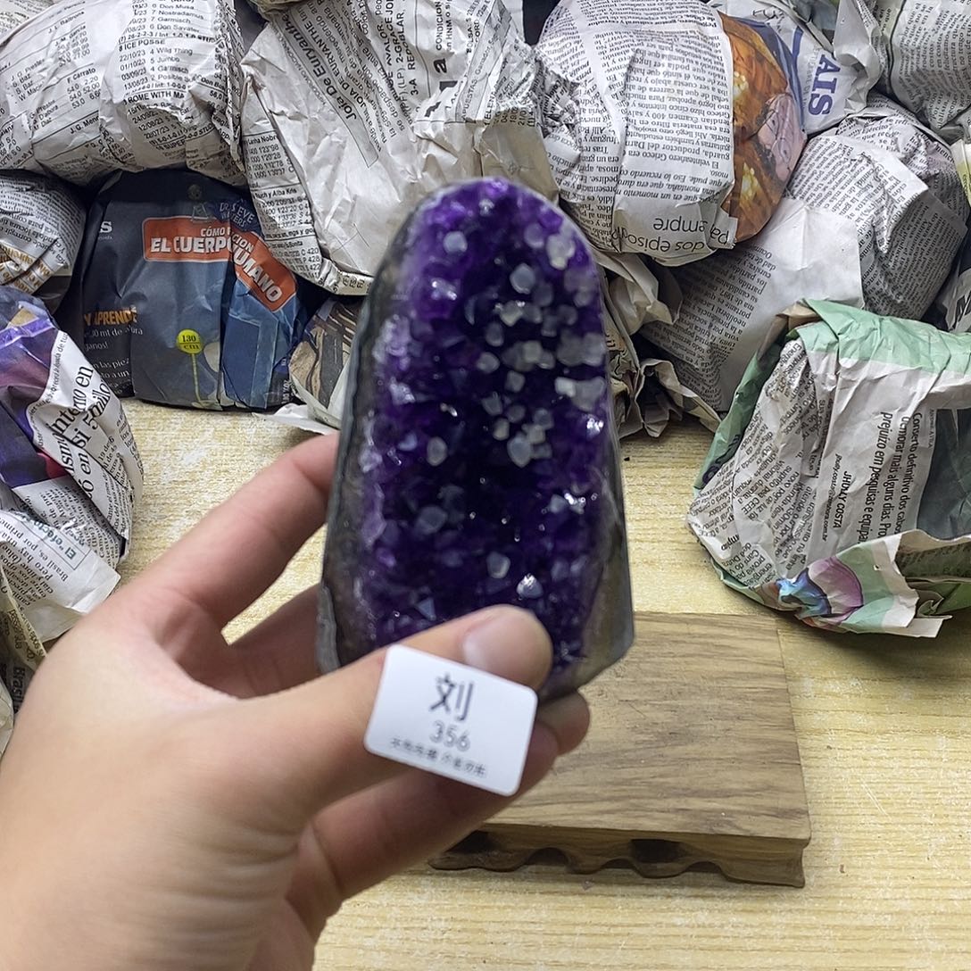 未镶嵌珠宝半成品水晶