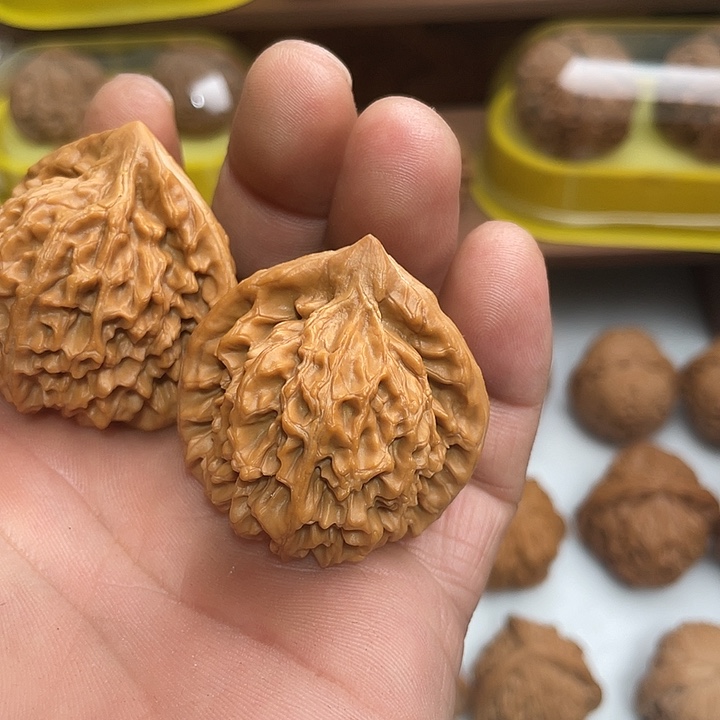 被***，吊坠文玩核桃龙门件