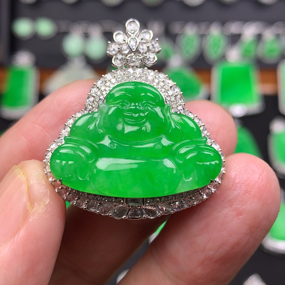 翡翠颈饰18K金镶嵌吊坠