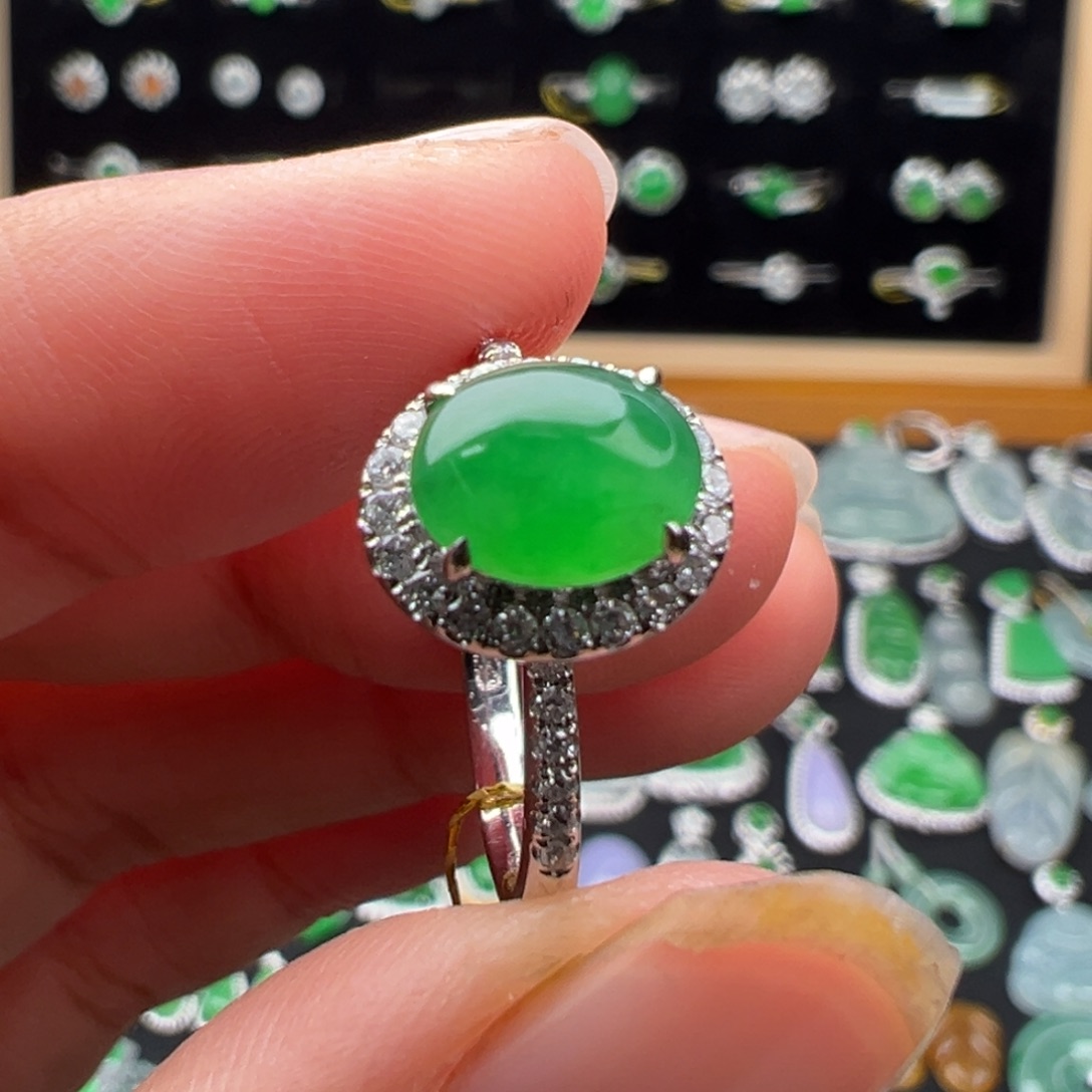 翡翠18K金镶嵌颈饰戒指