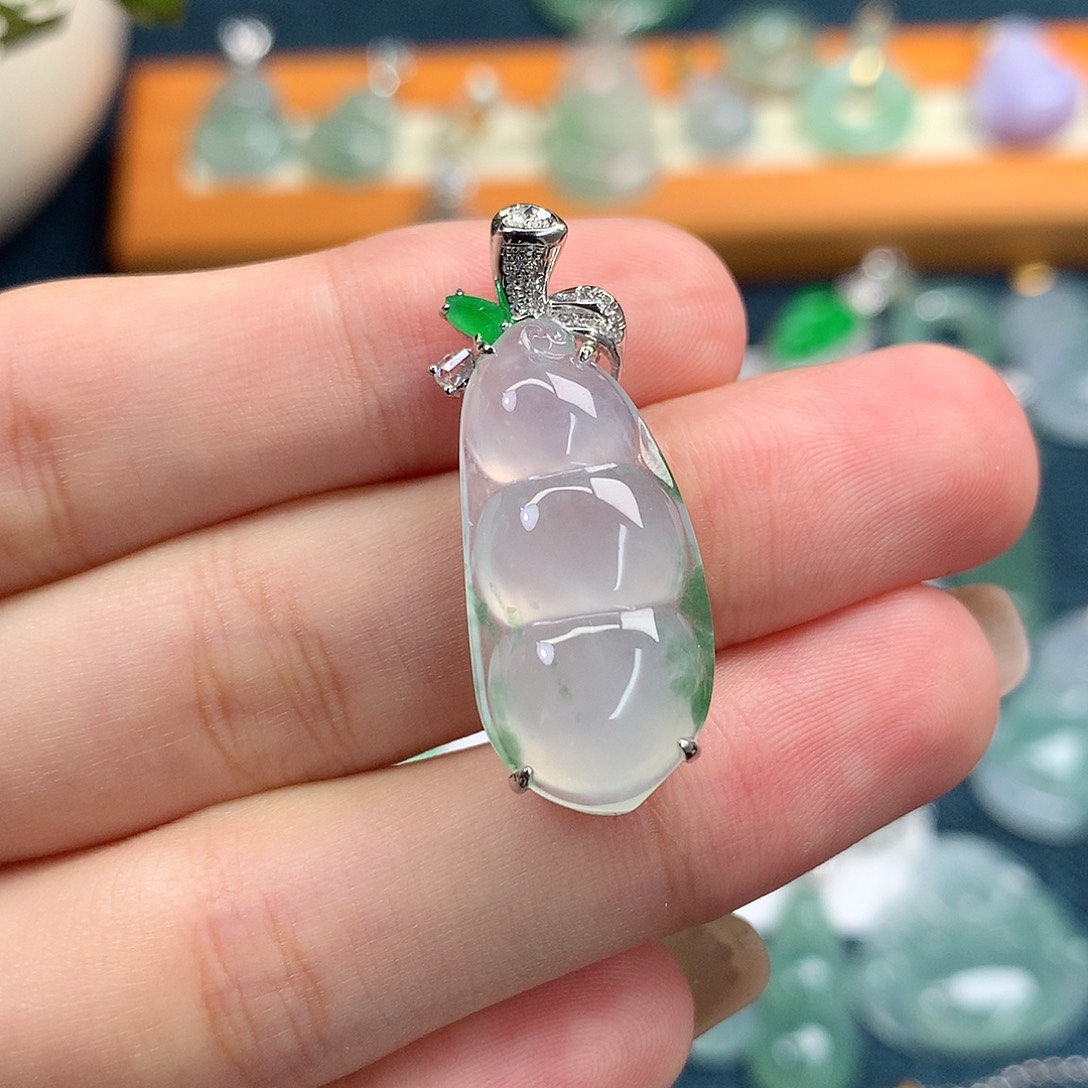 吊坠(不含链)18K金镶嵌翡翠