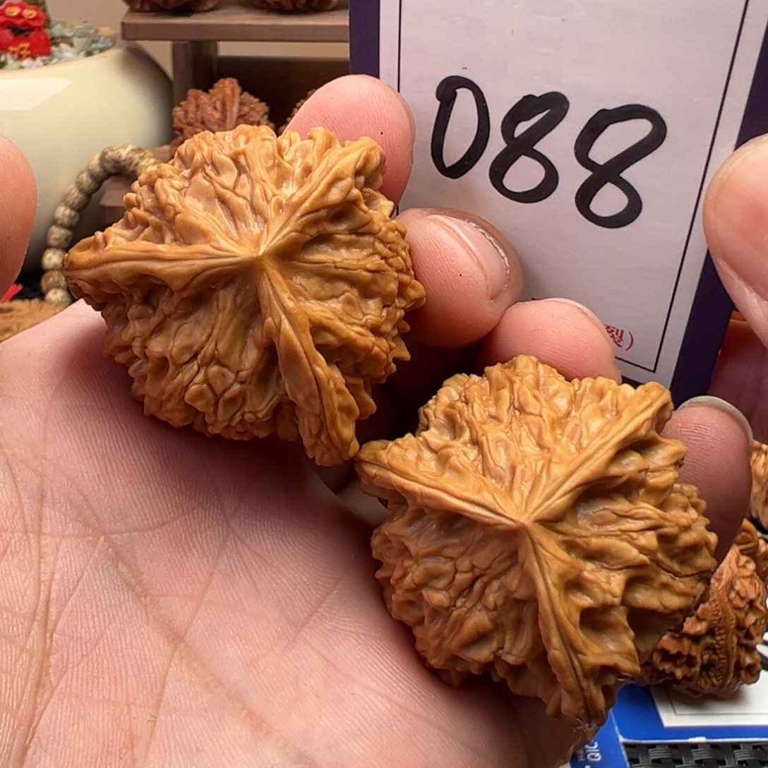 文玩核桃把件全品盘山三棱奔40.5尺寸088号