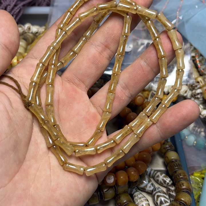 玻璃颈饰2691。福利一条