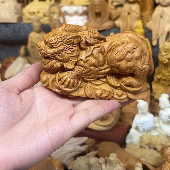 樟科（黄金檀）黄金檀瑕疵貔貅