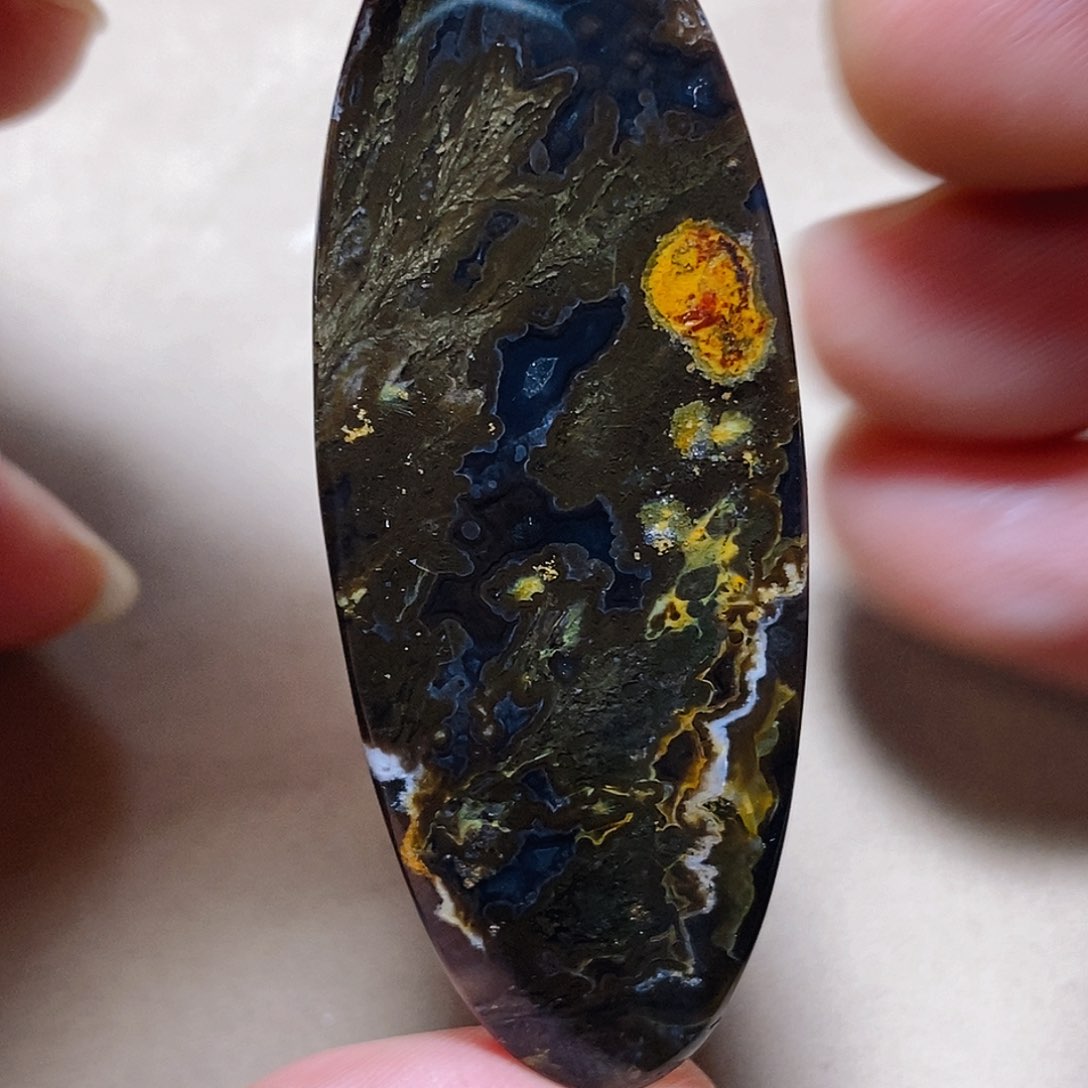 未镶嵌颈饰玛瑙/玉髓岳**饰