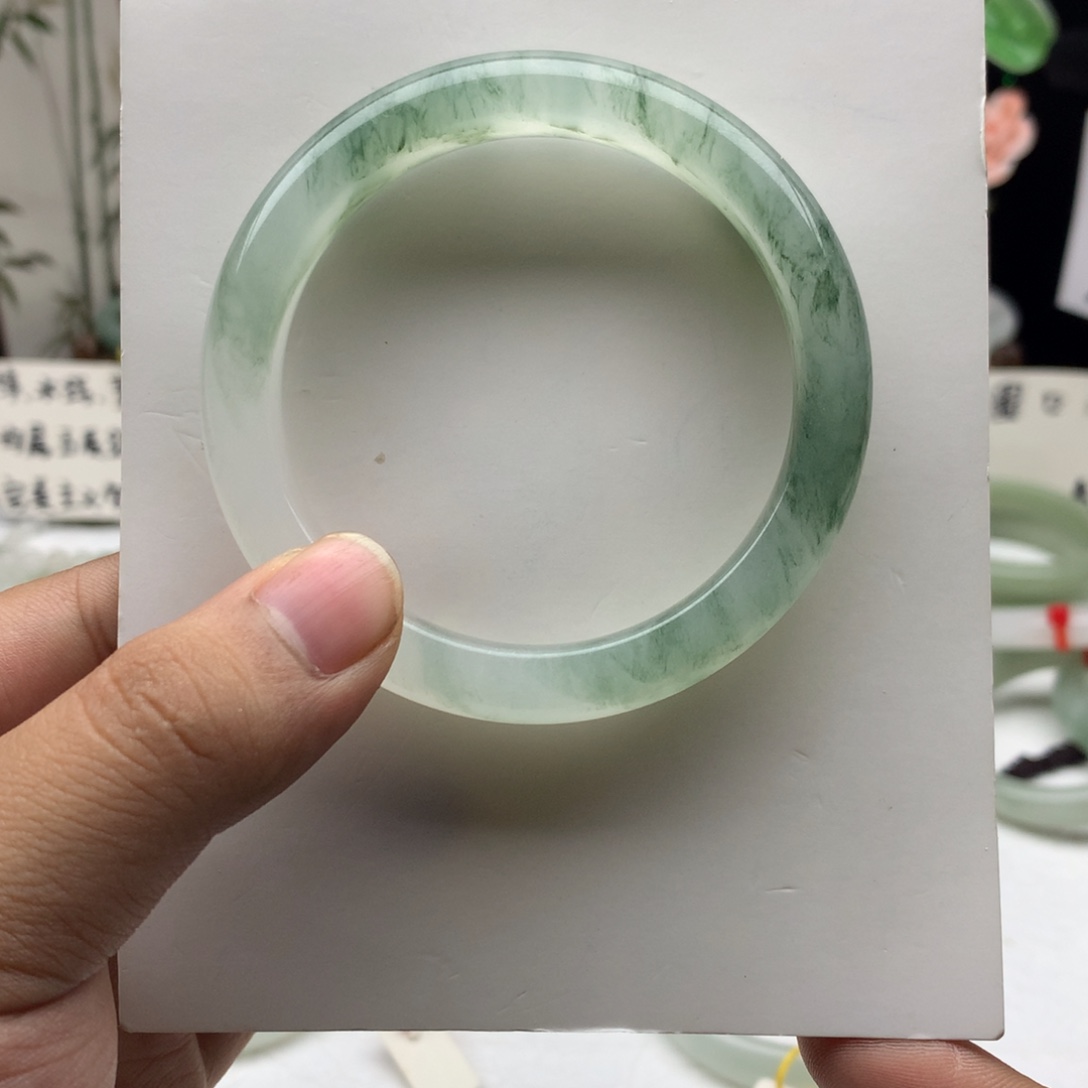 石英质玉未镶嵌手镯