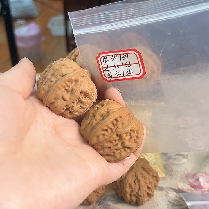 文玩核桃把件平谷元宝有修