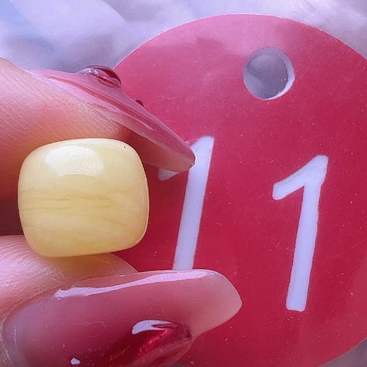 蜜蜡裸石未镶嵌10mm 老型