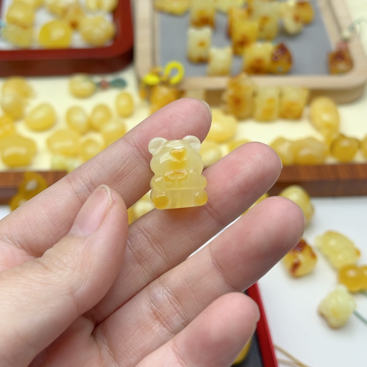 【闪购商品】蜜蜡裸石未镶嵌甜**?配饰