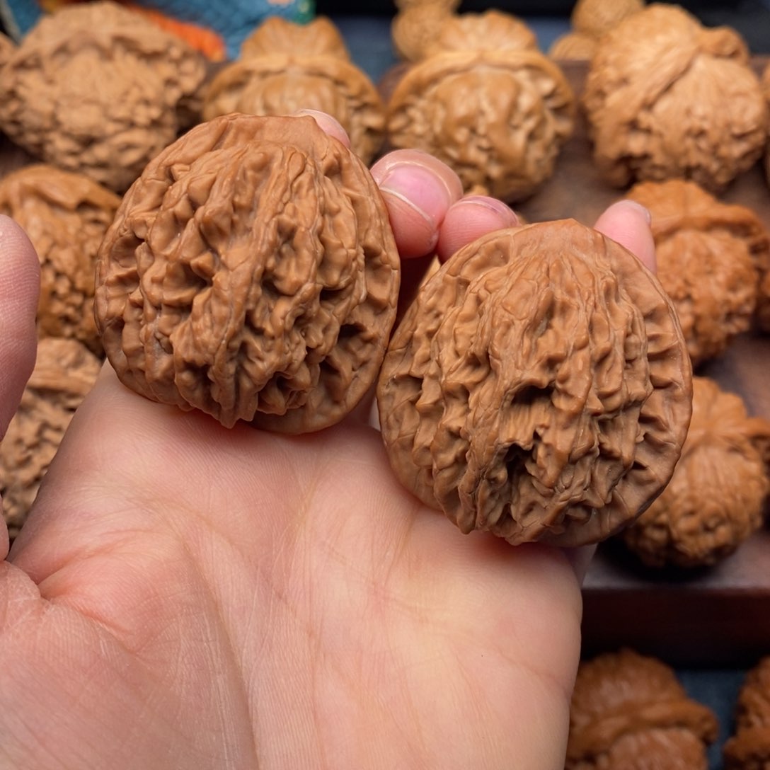 文玩核桃把件?39全品粗筋虎头