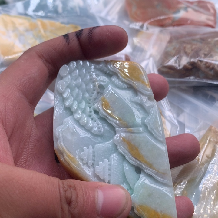 翡翠未镶嵌颈饰保真天然a货翡翠