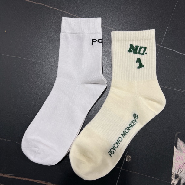 PCM-福利区-袜子男女中筒潮长筒袜（成人）（一单两双 款式各一双）