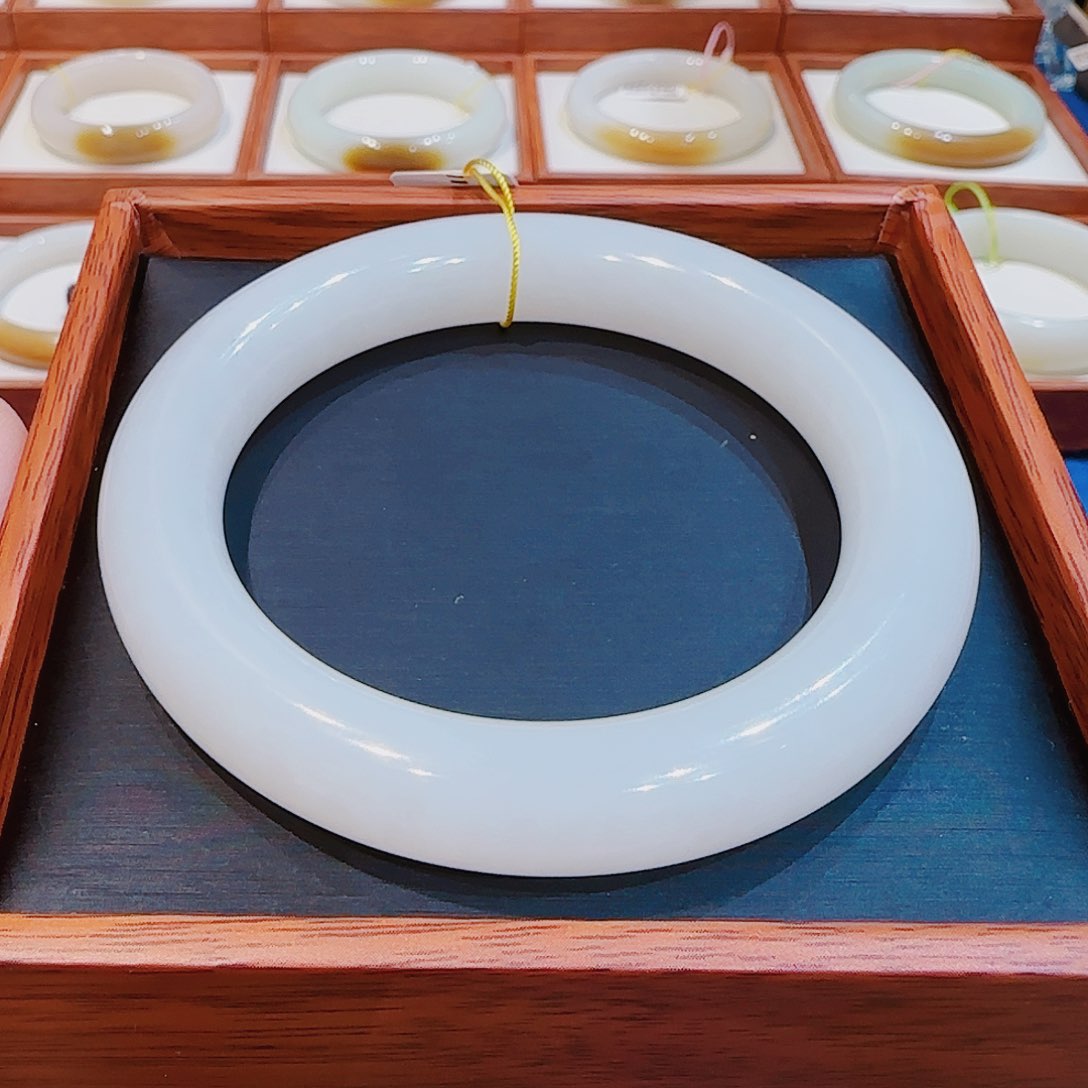 和田玉手镯未镶嵌木**x羊脂白56