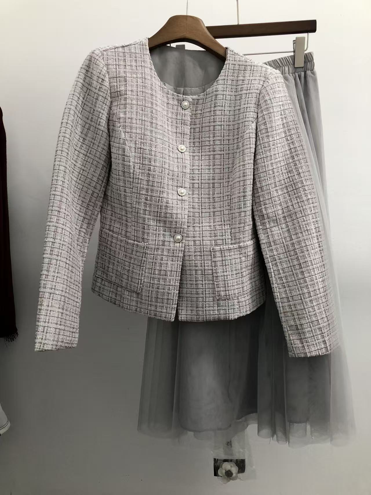 休闲风通勤时尚套装女装套装短款百搭时尚秋冬上衣