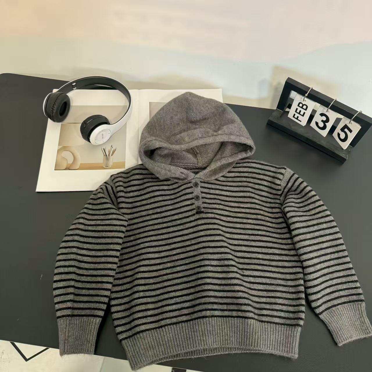 早秋儿童连帽毛衣外套2025新款韩版宽松条纹针织开衫宝宝洋气上衣