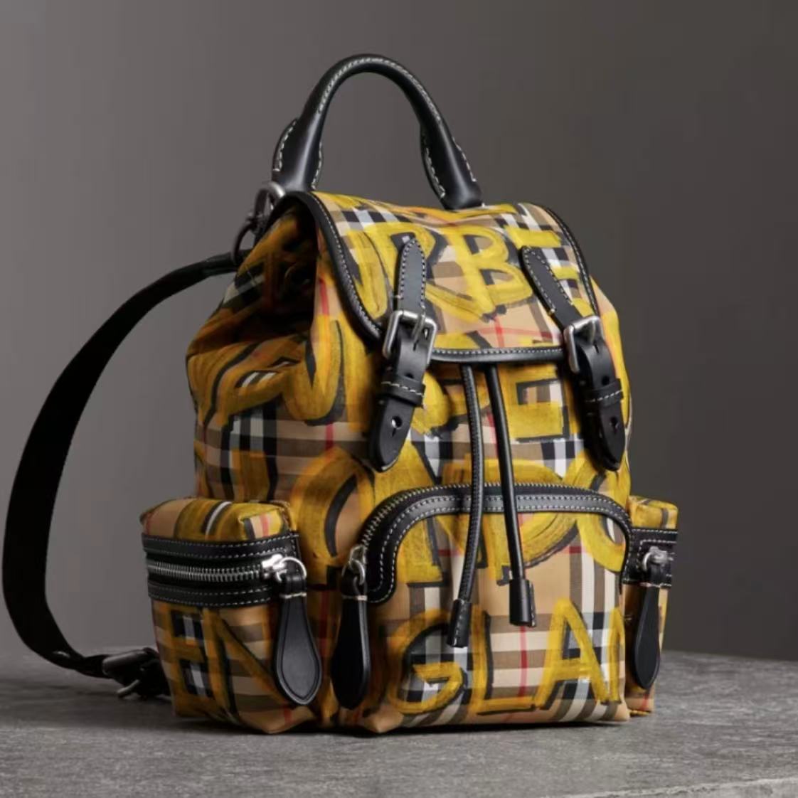 BURBERRY/博柏利 双肩包 涂鸦双肩包 mx8686/2510