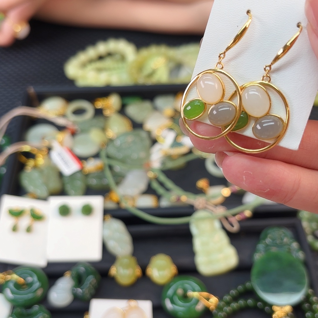 和田玉银S925镶嵌颈饰大风车耳环