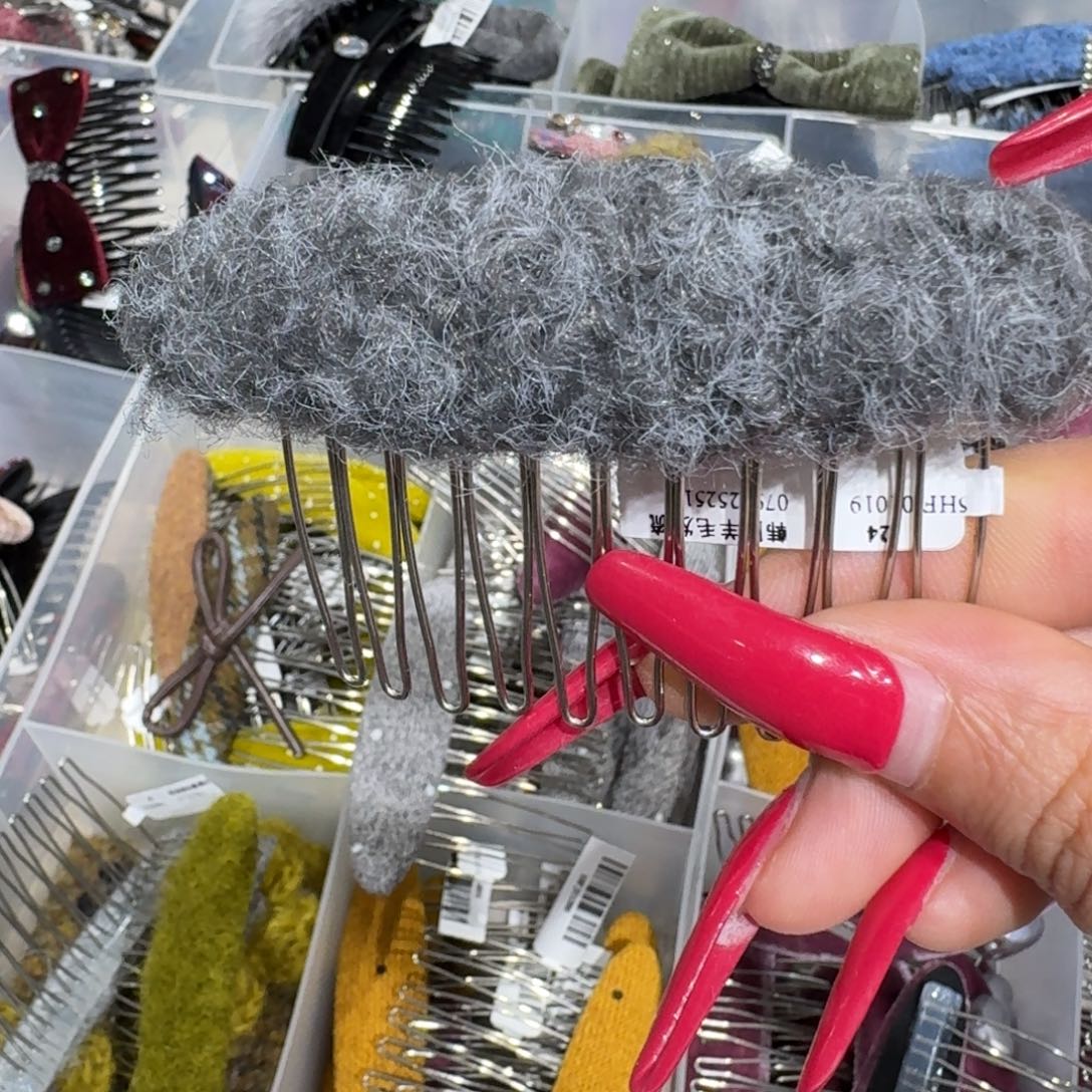 布艺非金属灰色插熟