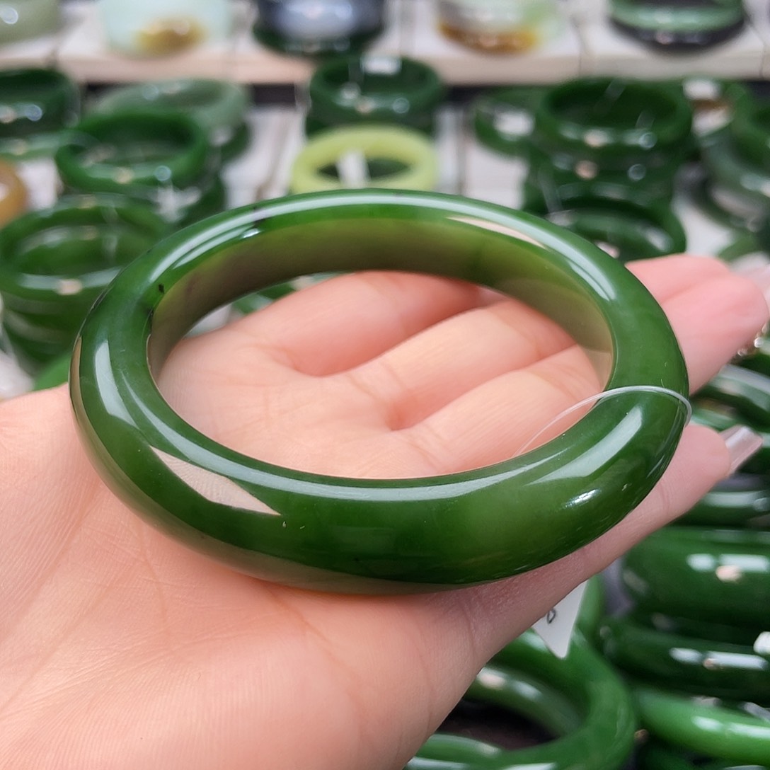 和田玉（碧玉）手镯未镶嵌