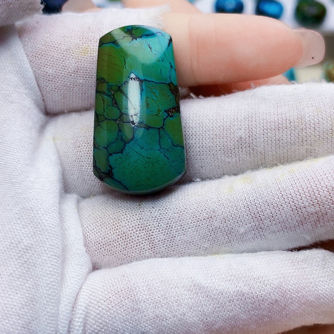 绿松石未镶嵌饰品