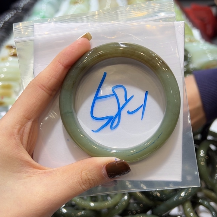 和田玉（糖玉）手镯未镶嵌