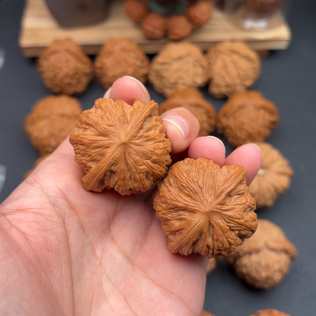 文玩核桃把件杨**。磨盘40