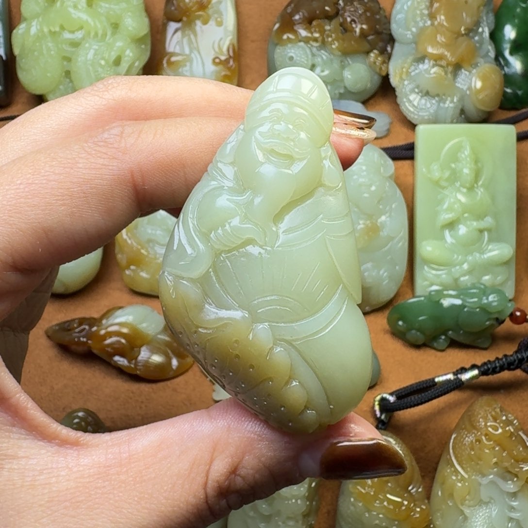 和田玉颈饰未镶嵌