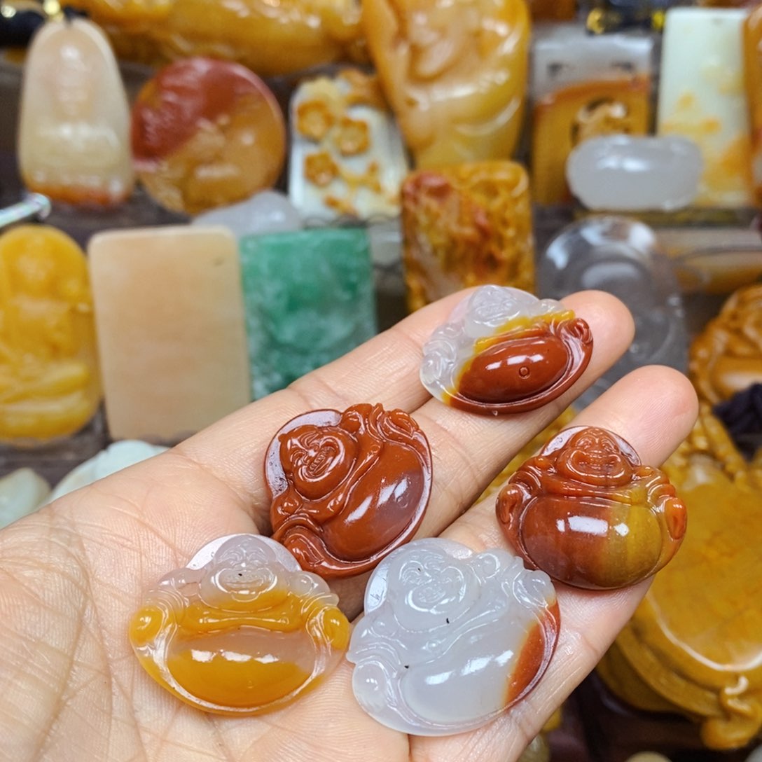石英质玉颈饰未镶嵌