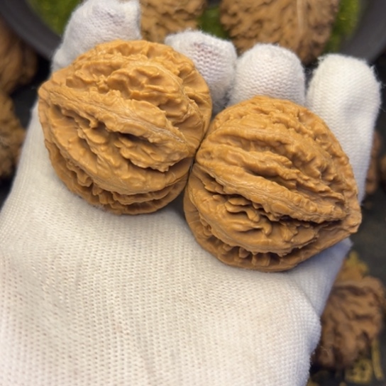 驯***k文玩核桃把件秦岭核桃208