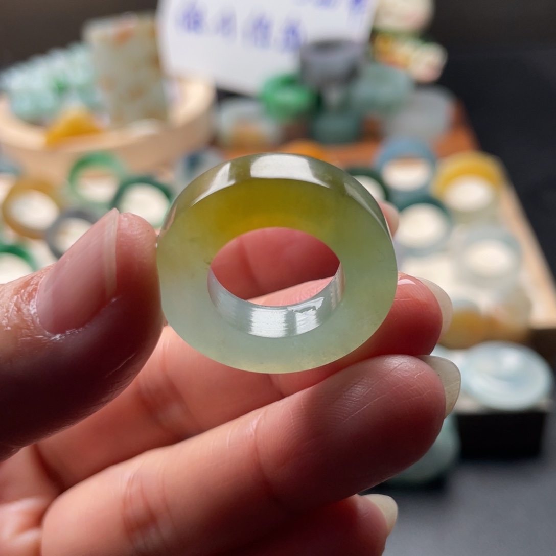 定制翡翠未镶嵌翡翠