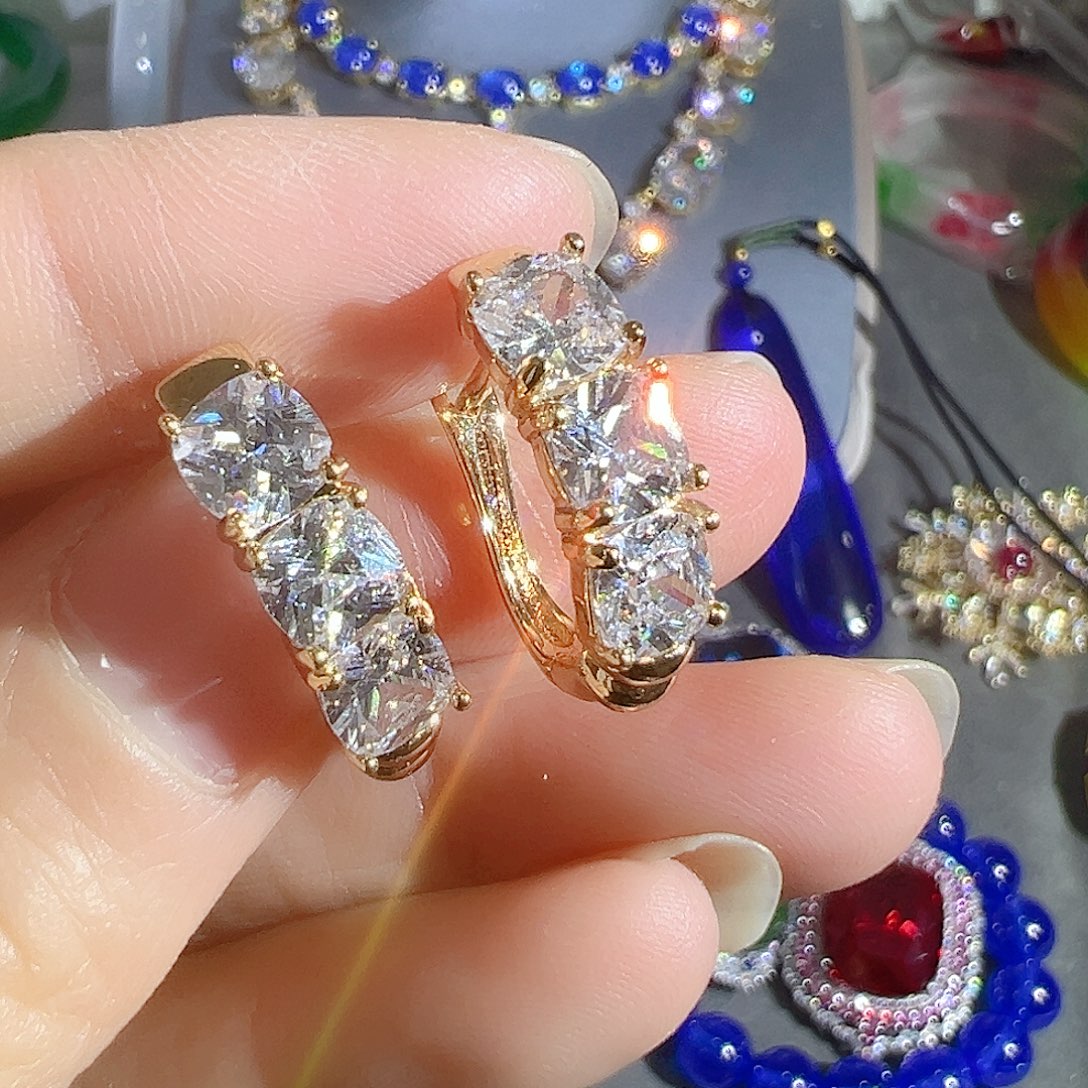 花岗石钨合金红色蓝色大宝贝