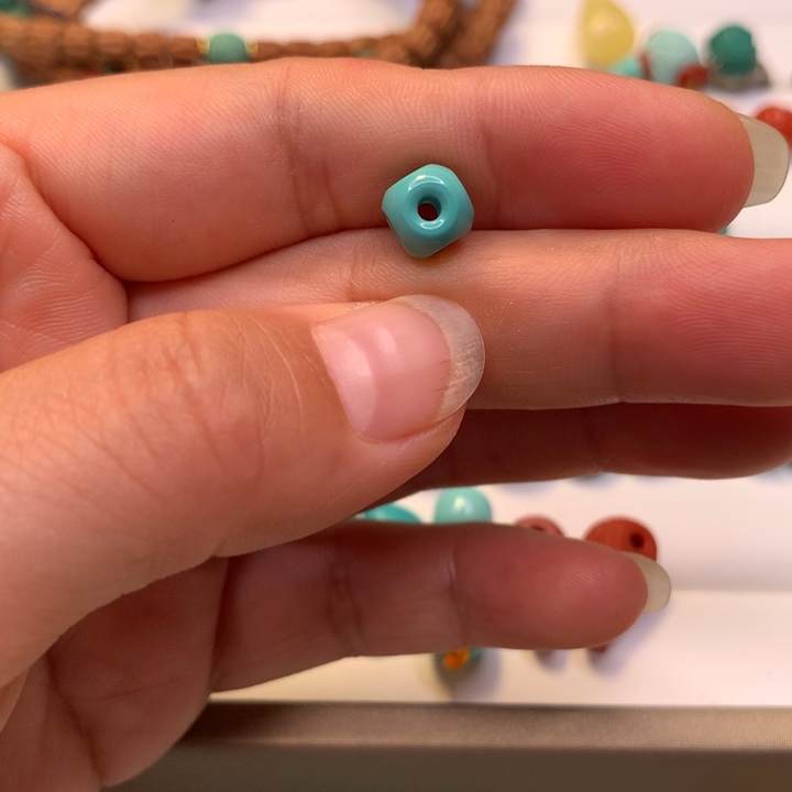 重***生绿松石未镶嵌颈饰