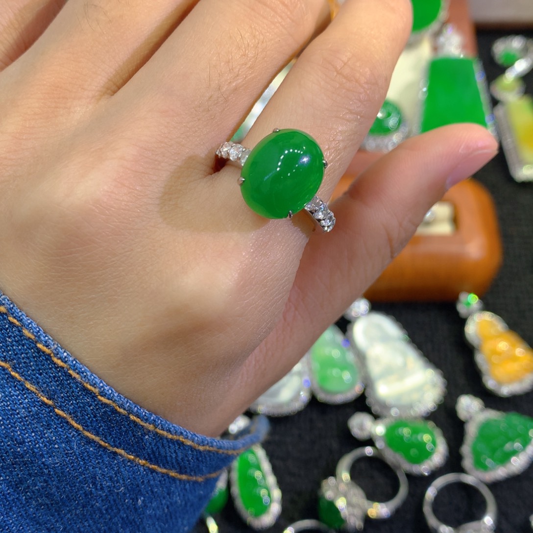 萍***6翡翠18K金镶嵌戒指蛋面