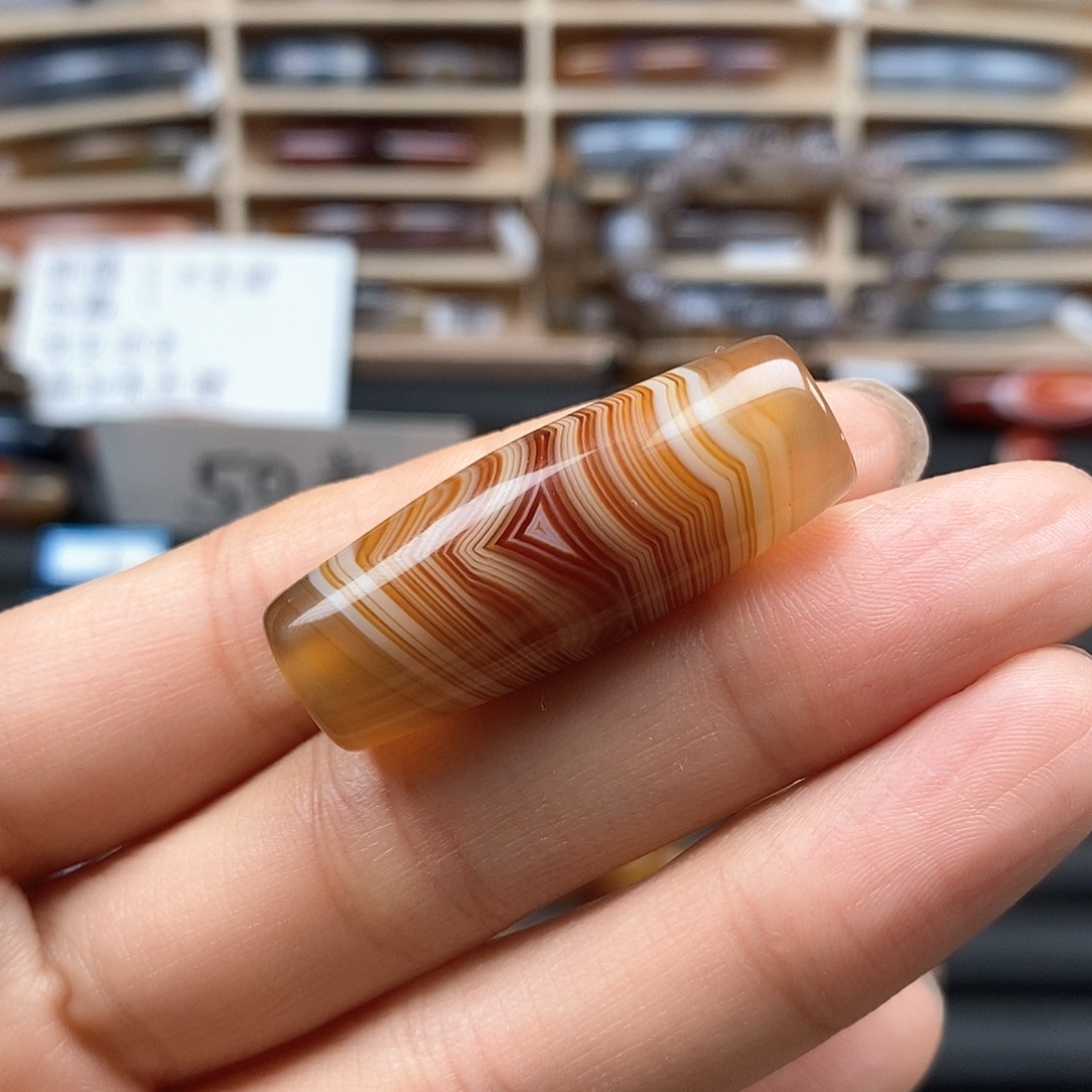 未镶嵌颈饰玛瑙/玉髓抖*