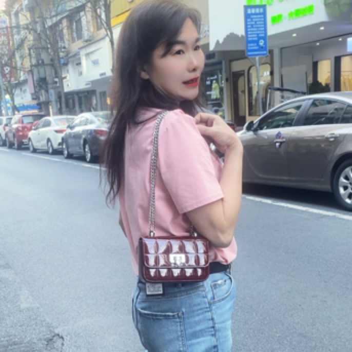 小花皮具2025春夏新款包包真皮单肩链条锁扣休闲斜挎小方包百搭女