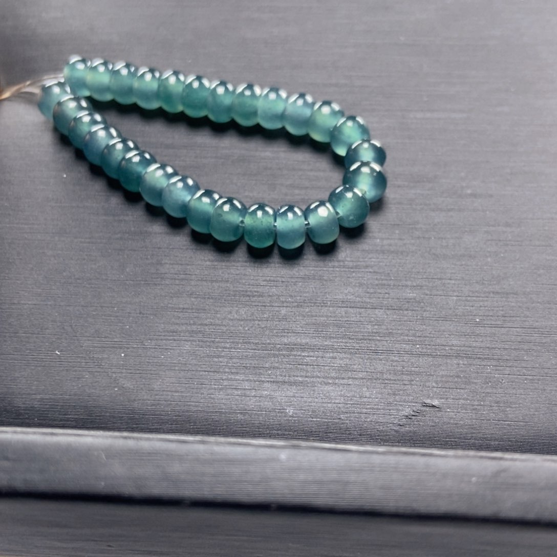 翡翠手串未镶嵌算盘珠55颗