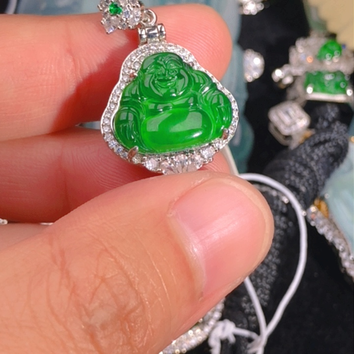 翡翠颈饰未镶嵌5，