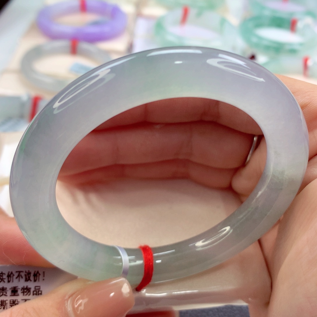 翡翠手镯（圆镯）未镶嵌师妹荧光棒