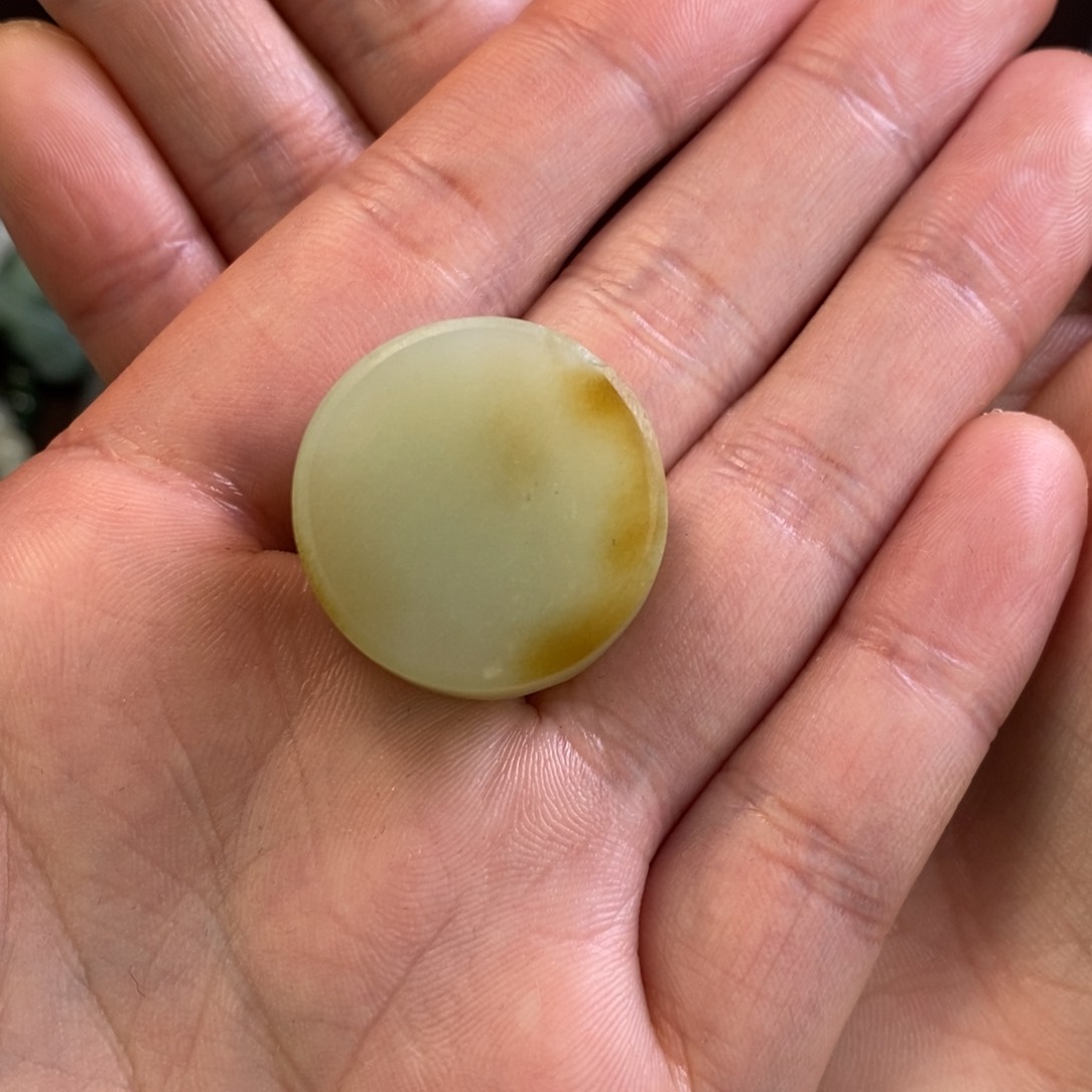 和田玉颈饰未镶嵌哈**妮