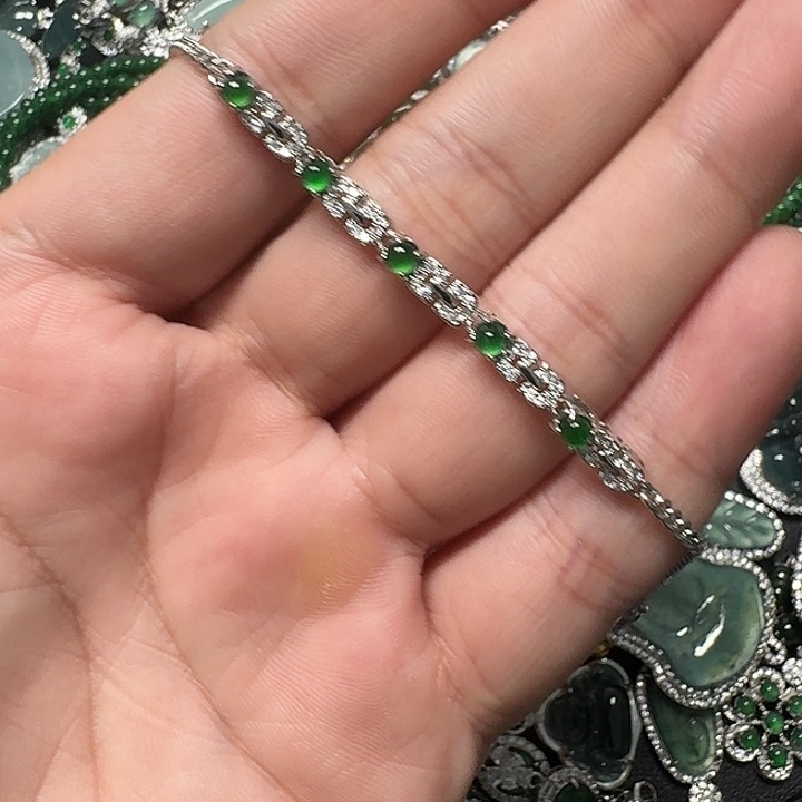 翡翠未镶嵌颈饰天然A货翡翠放漏