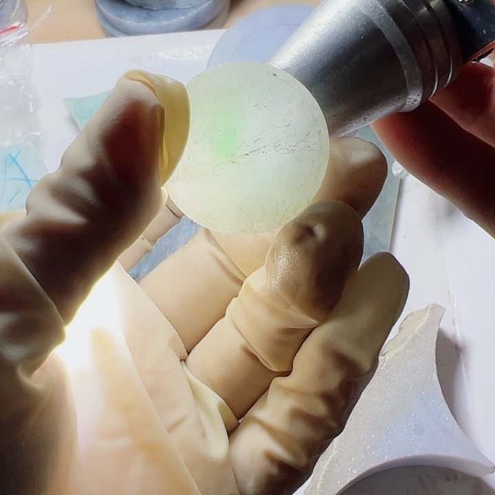 翡翠颈饰未镶嵌翡翠片料