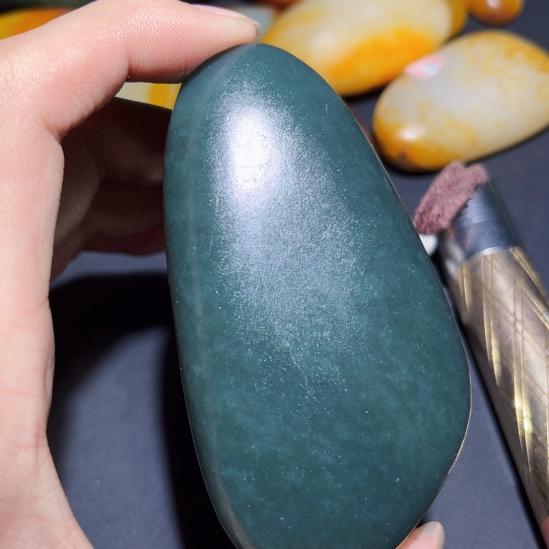 和田玉未镶嵌珠宝奇石